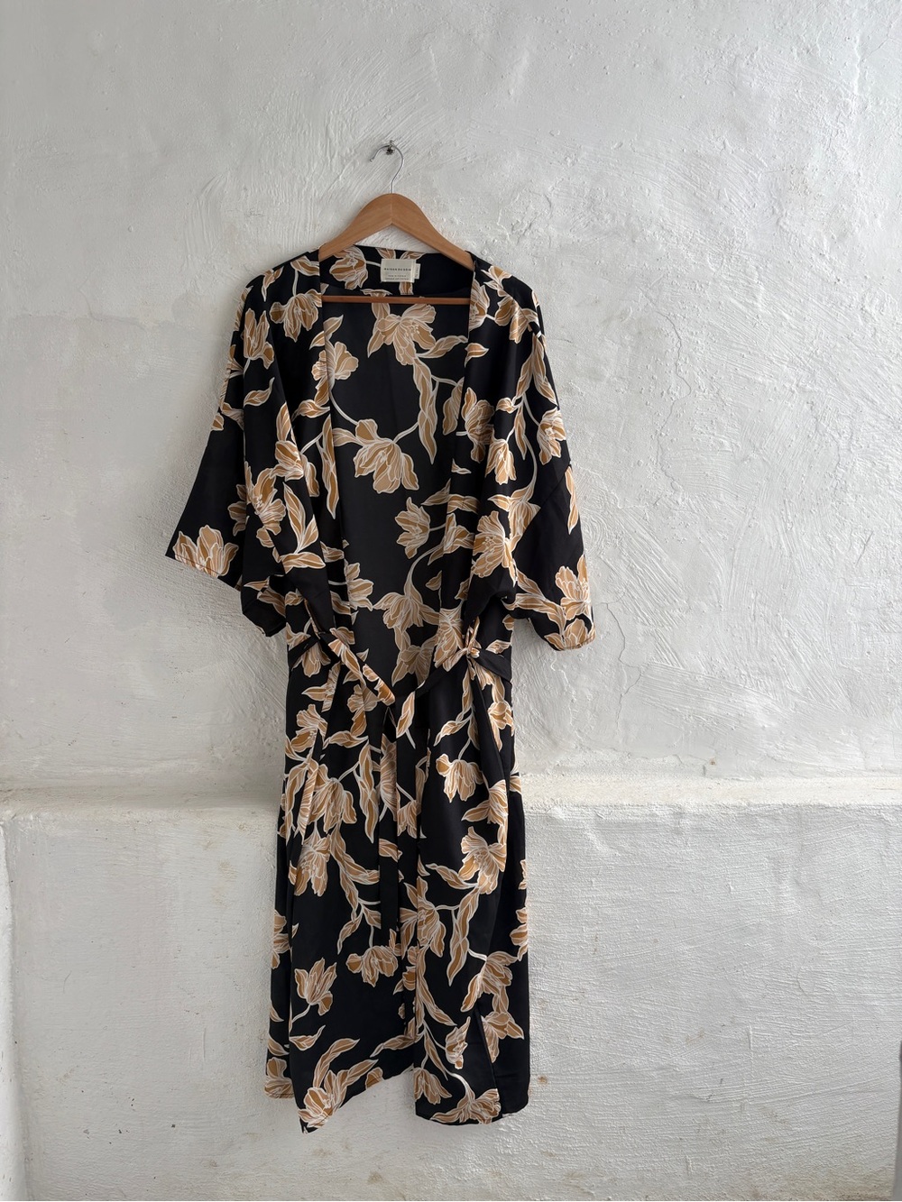 Anthropologie Maison Du Soir Selena Black Floral Kimono Robe